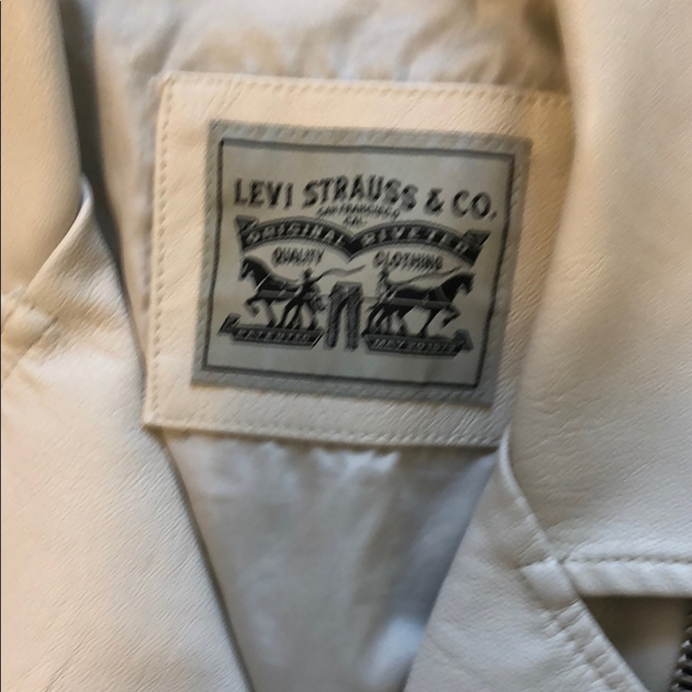 Small White Leather Jacket!! Perfect Condition - image 3